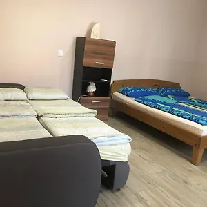 Apartament Eddy, Eger