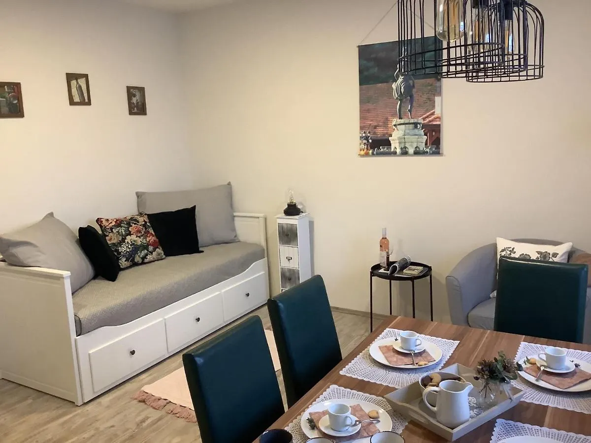 Ezuest Boroka Apartman Eger 0*,