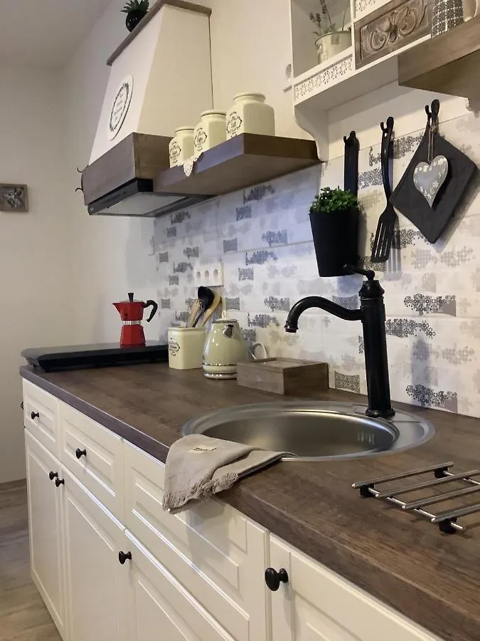 Apartment Ezuest Boroka Apartman Eger