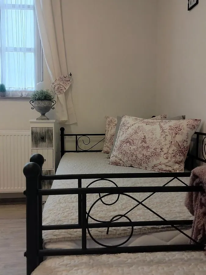 Apartment Ezuest Boroka Apartman Eger
